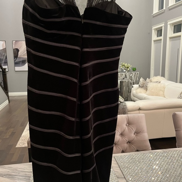 JS collections🖤 black velvet wiggle 🖤evening dress for formal event size 10🖤 - Picture 6 of 17